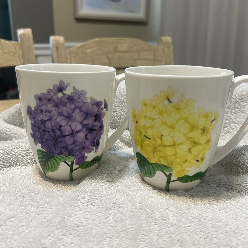 Hydrangea Floral Ceramic Mug Set  of 2 Purple & Yellow -
